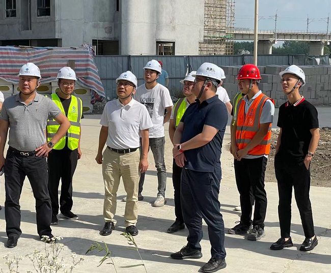 调研现场。王尊业 摄（建图）.jpg