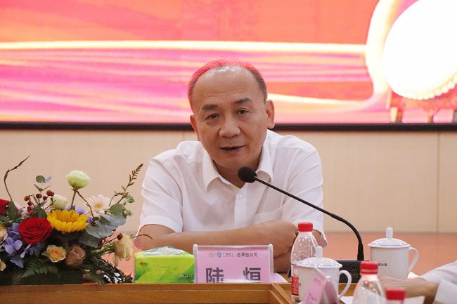 陆烜下达工作批示。周煜川 摄（建图）.jpg