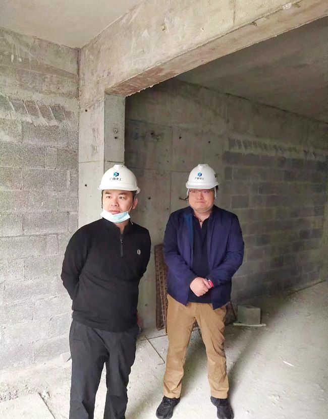 查抄现场；平鹗 摄（建图）.jpg