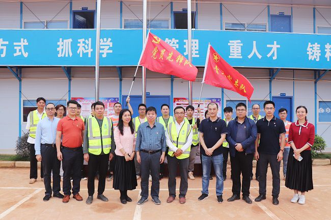 合影留想。周煜川 摄（建图）.jpg