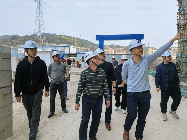 查抄现场。周珮 摄（建图）.jpg