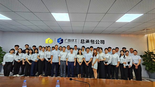 4合影。林成斌 摄（建图）.jpg