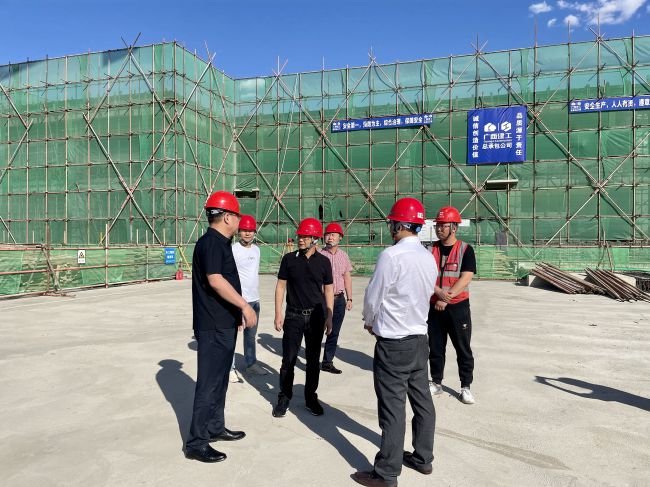 现场调研。关惠琳 摄（建图）.jpg
